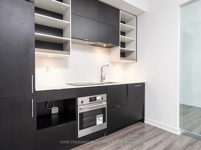 510 - 20 Edward St