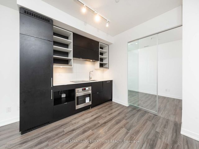 510 - 20 Edward St