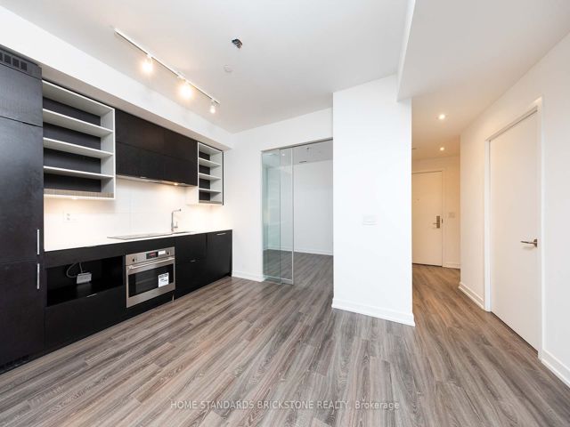 510 - 20 Edward St