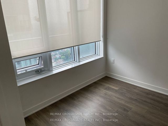 PH02 - 195 Redpath Ave