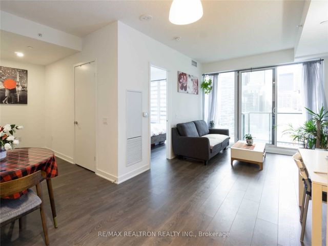 2709 - 125 Blue Jays Way