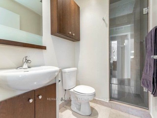 2601 - 218 Queens Quay W