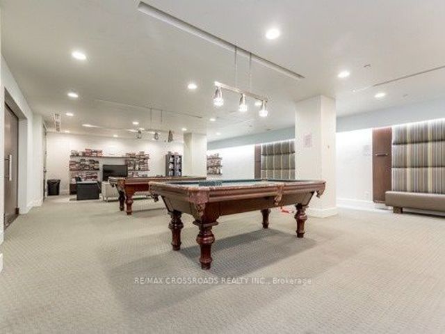 2601 - 218 Queens Quay W