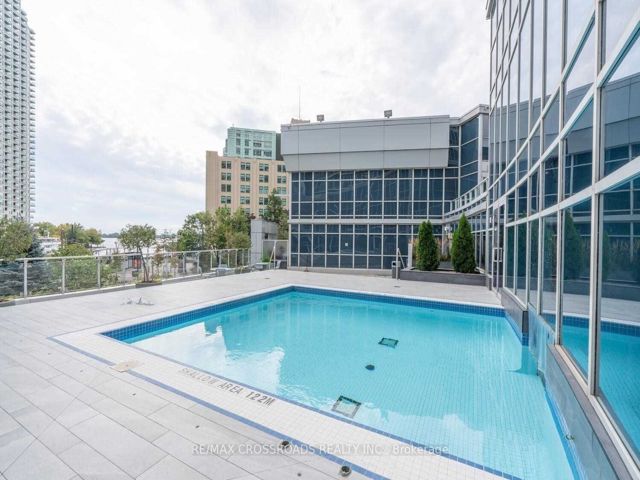 2601 - 218 Queens Quay W