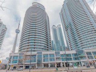 2601 - 218 Queens Quay W