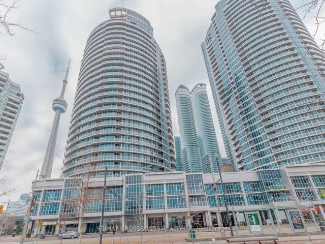 2601 - 218 Queens Quay W