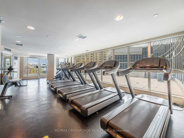 2601 - 218 Queens Quay W