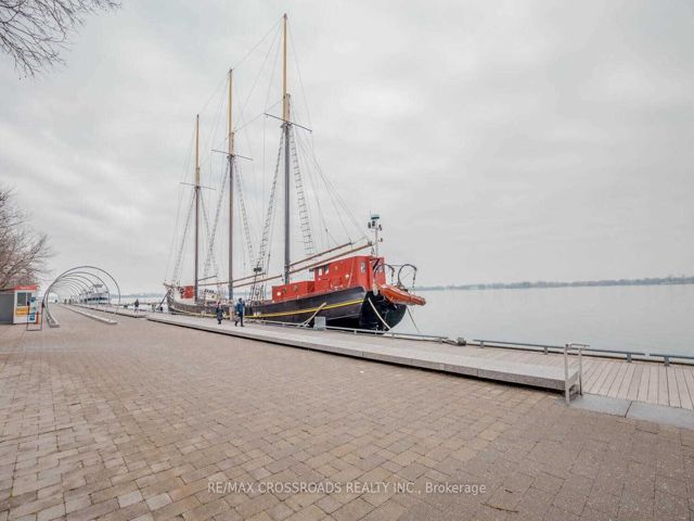 2601 - 218 Queens Quay W