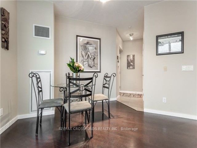 2601 - 218 Queens Quay W