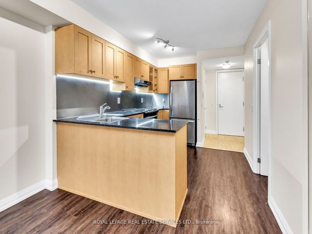 204 - 3 Mcalpine St