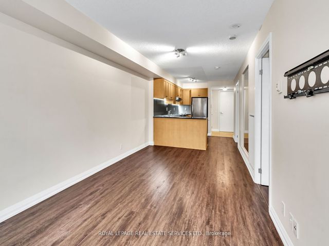 204 - 3 Mcalpine St