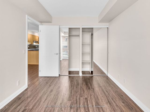 204 - 3 Mcalpine St