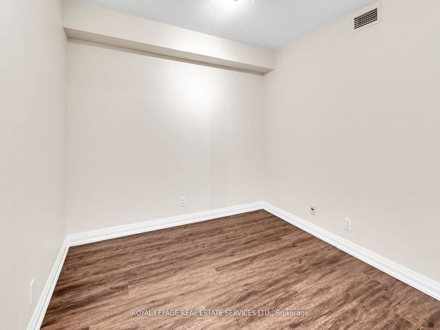 204 - 3 Mcalpine St