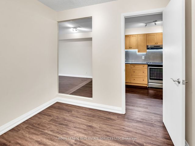 204 - 3 Mcalpine St