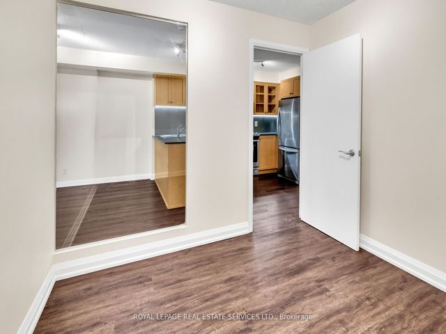 204 - 3 Mcalpine St