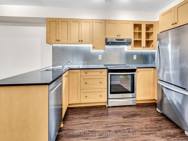 204 - 3 Mcalpine St