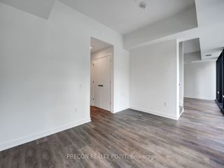 TH07 - 55 Charles St E