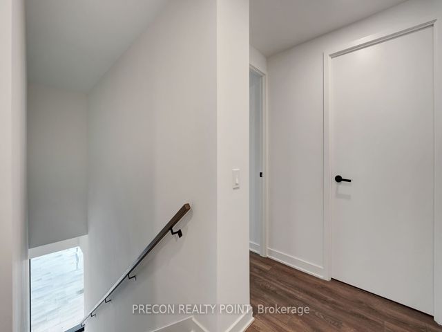 TH07 - 55 Charles St E