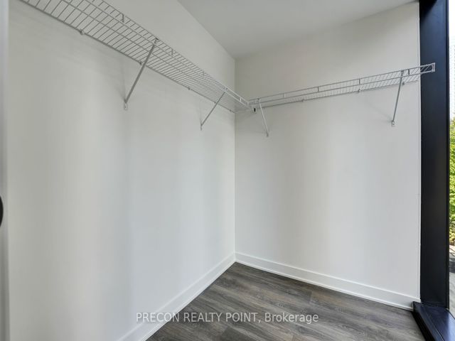 TH07 - 55 Charles St E