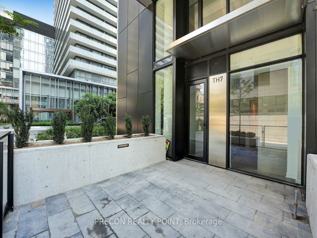 TH07 - 55 Charles St E