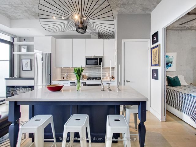 619 - 608 Richmond St W
