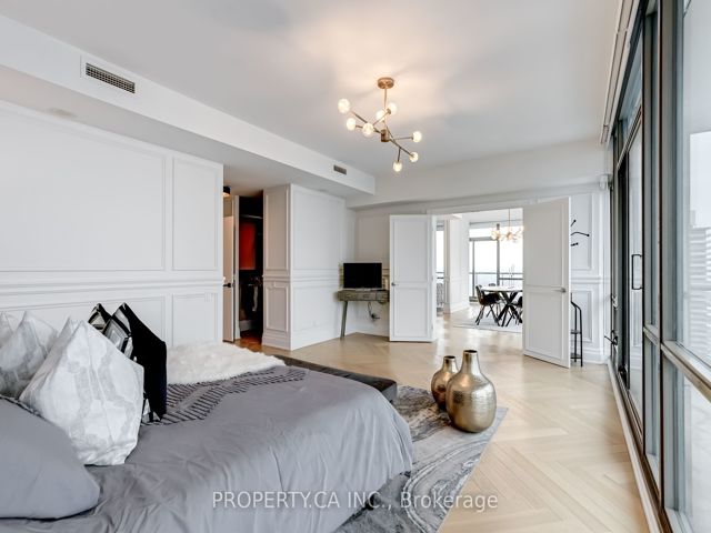 3002 - 33 Mill St