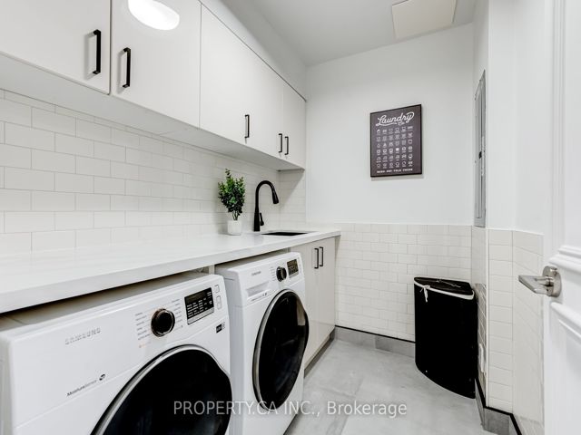 3002 - 33 Mill St