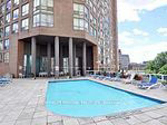 617 - 44 St Joseph St