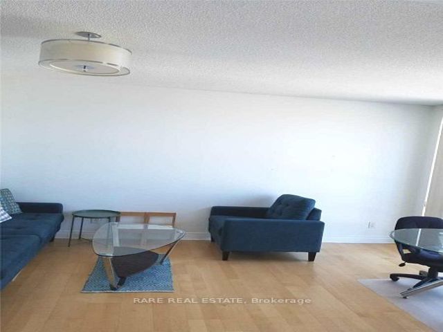 4401 - 763 Bay St
