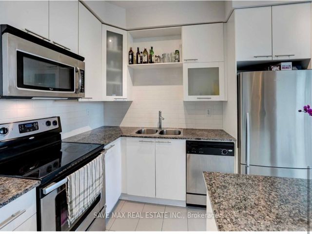 1904 - 500 Sherbourne St