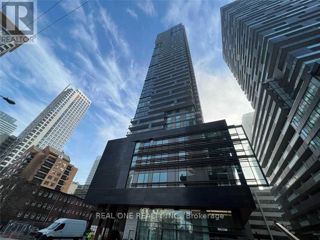 2203 - 39 Roehampton Ave