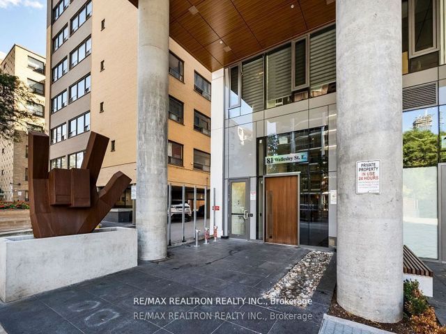 1806 - 81 Wellesley St E