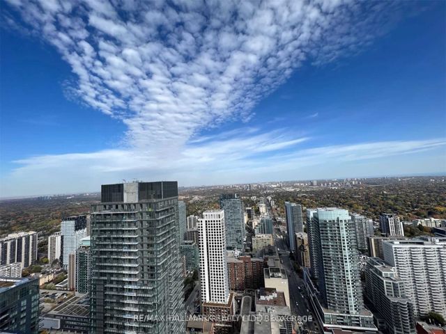 4810 - 8 Eglinton Ave E