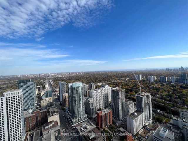 4810 - 8 Eglinton Ave E