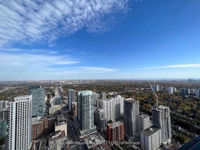 4810 - 8 Eglinton Ave E