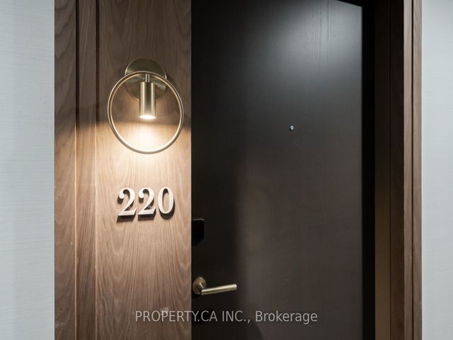 220 - 625 Sheppard Ave E