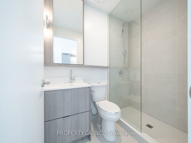 220 - 625 Sheppard Ave E