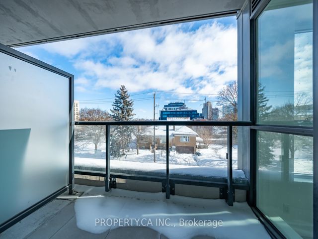220 - 625 Sheppard Ave E