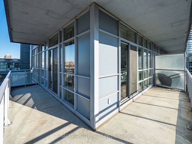 1008 - 15 Bruyeres Mews
