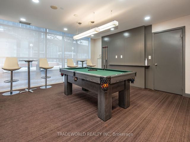 1008 - 15 Bruyeres Mews