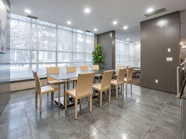 1008 - 15 Bruyeres Mews
