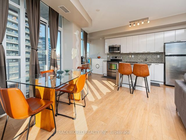 1008 - 15 Bruyeres Mews