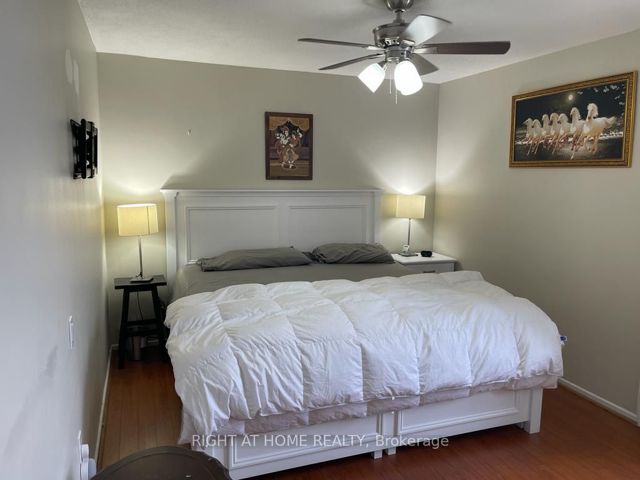 1415 - 260 Seneca Hill Dr