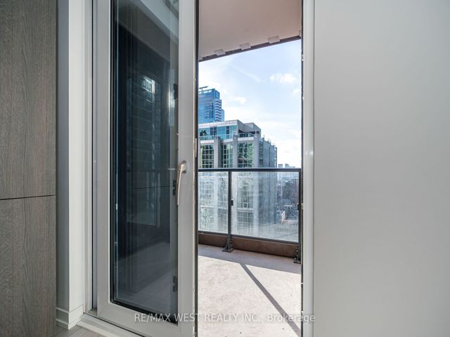 1605 - 55 Mercer St