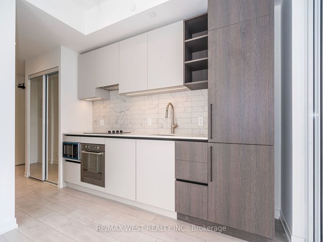 1605 - 55 Mercer St