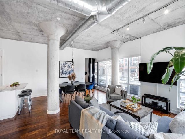301 - 66 Portland St