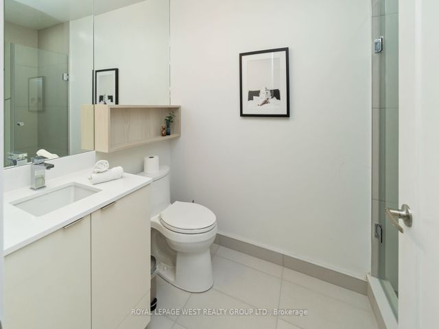 1064 - 135 Lower Sherbourne St