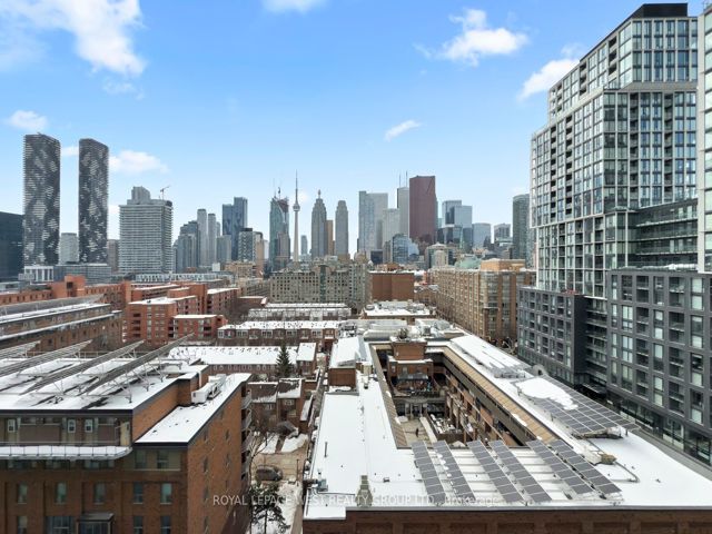 1064 - 135 Lower Sherbourne St
