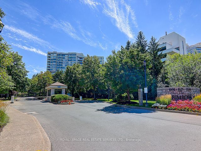 1006 - 1121 Steeles Ave W