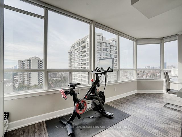 1006 - 1121 Steeles Ave W